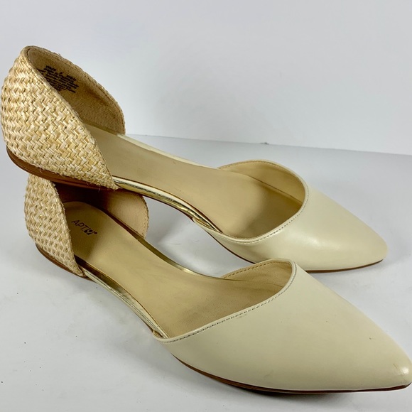 Apt. 9 Shoes - Cream/neutral ballet pointed toe flats